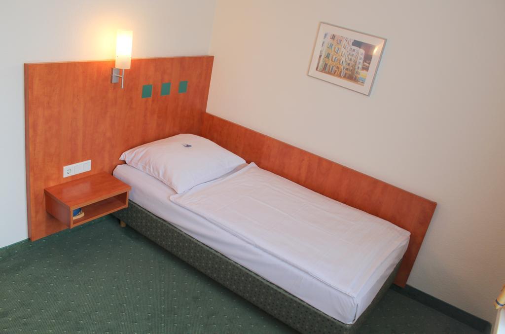 Stadthotel Duesseldorf Kültér fotó
